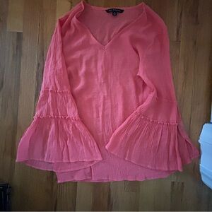 Zac & Rachel Women’s Coral Top With Bell Sleeves Size S Flowy and Light Pretty🪷